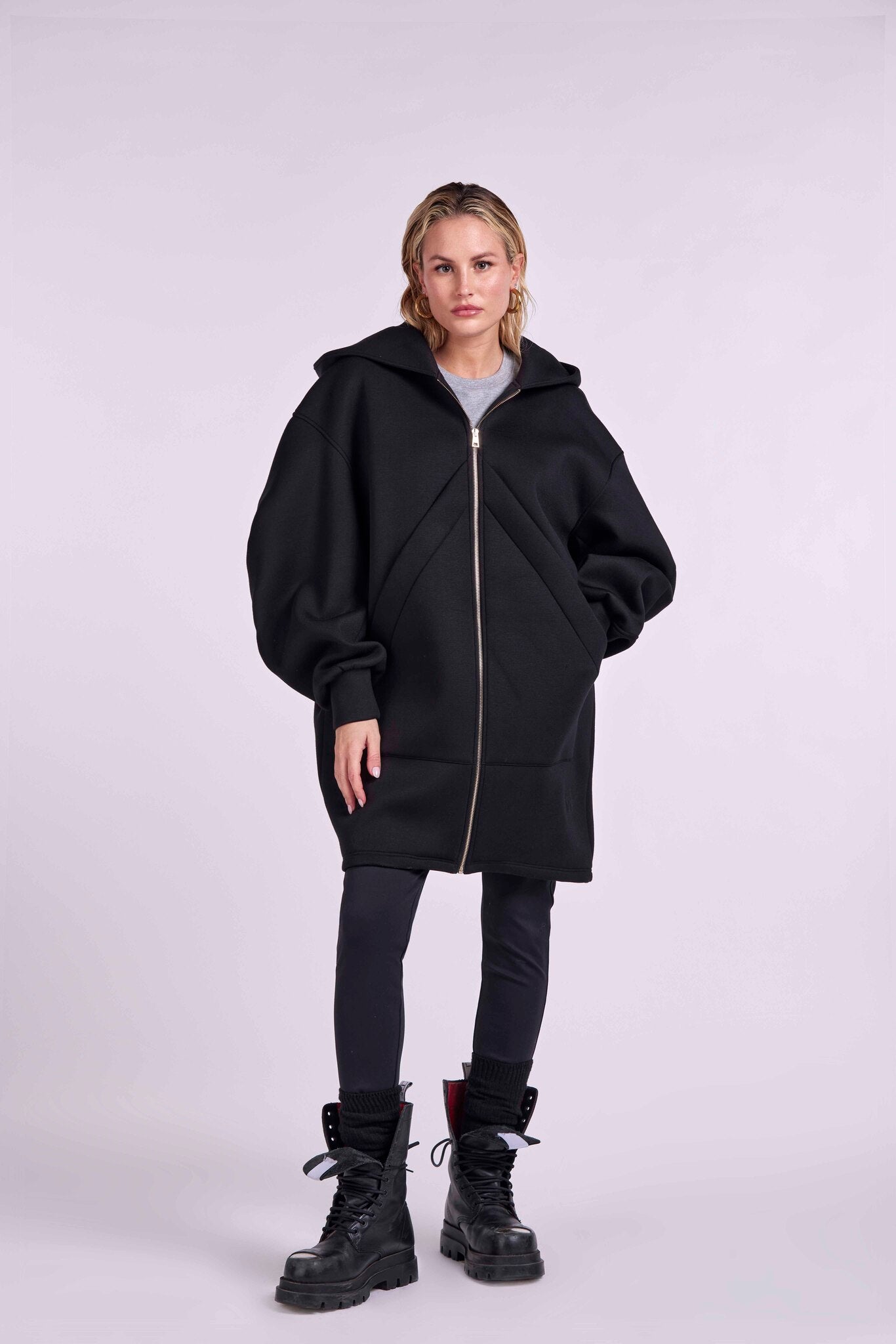 Coat with diagonal pockets and zip logo "4GVS