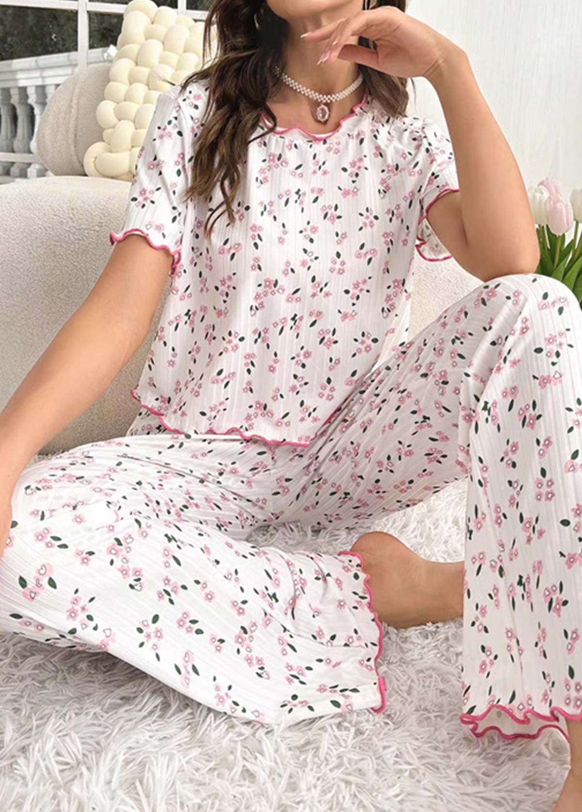 Modlily White Ditsy Floral Lounge Top and Ankle Length Pants - S