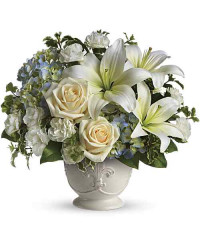 Multi-Colored | Mixed Bouquets | Beautiful Dreams Bouquet | Same Day Flower Delivery by Teleflora
