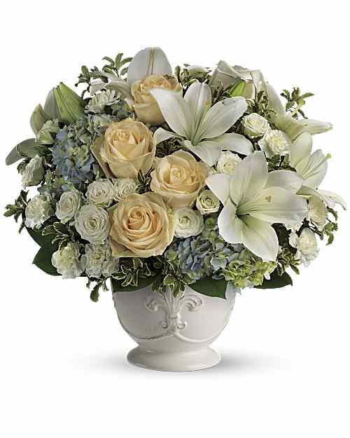Multi-Colored | Mixed Bouquets | Beautiful Dreams Bouquet | Same Day Flower Delivery by Teleflora