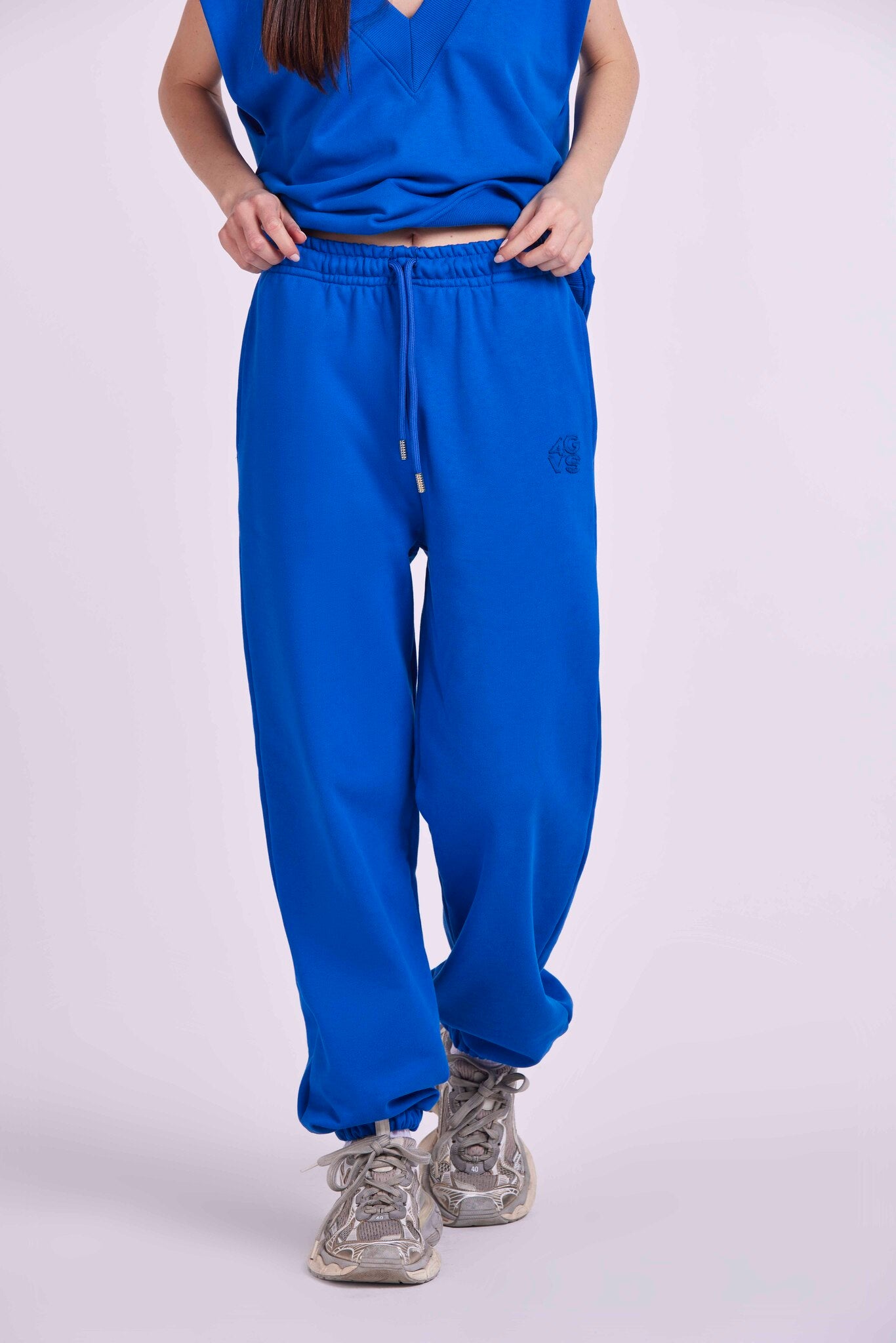 Panta wrist and embroidery "4GVS"