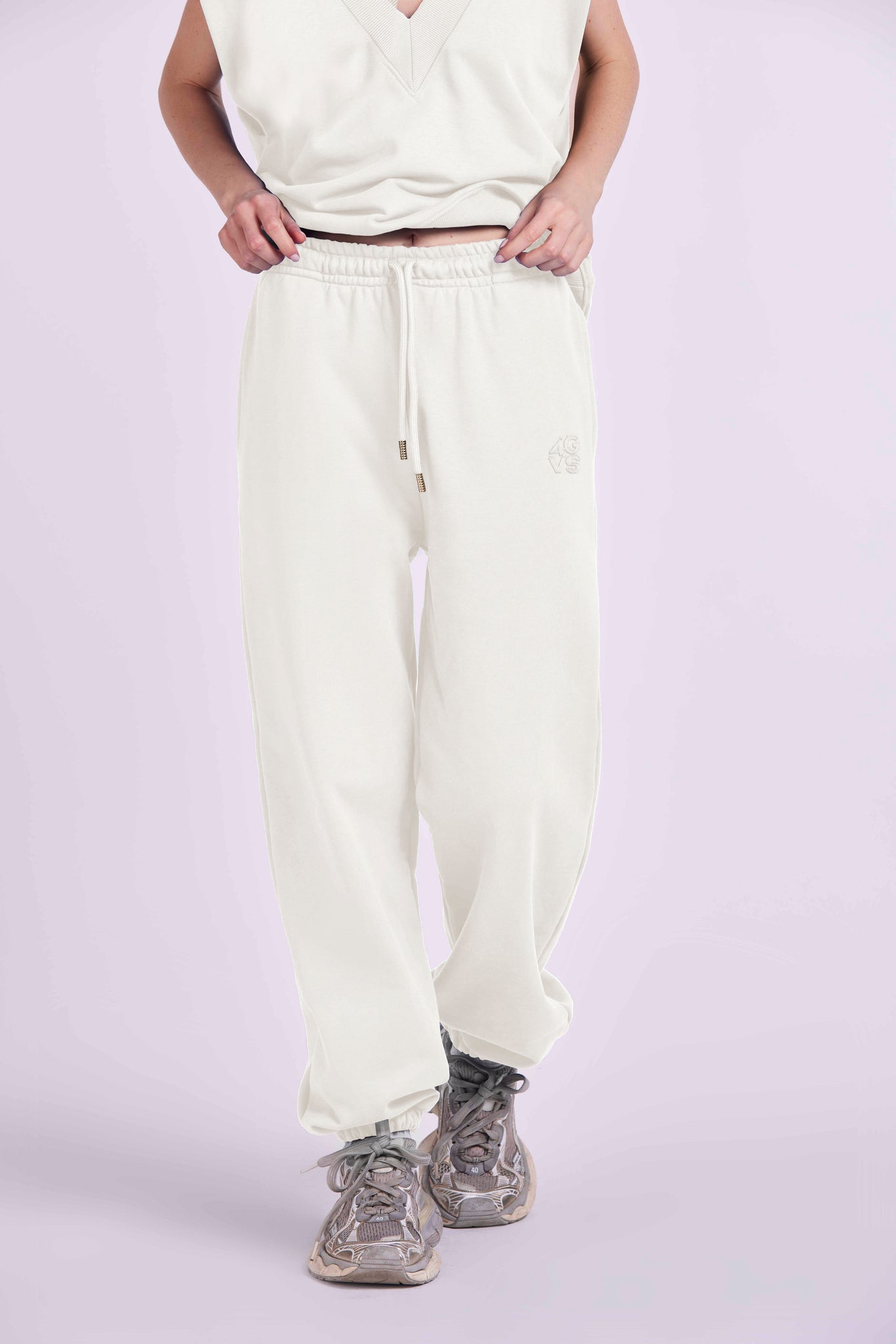 Panta wrist and embroidery "4GVS"