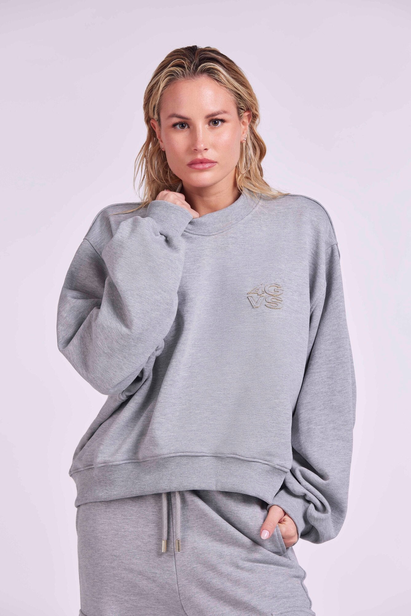 ROUND NECK SWEATSHIRT WITH "4GVS" EMBROIDERY
