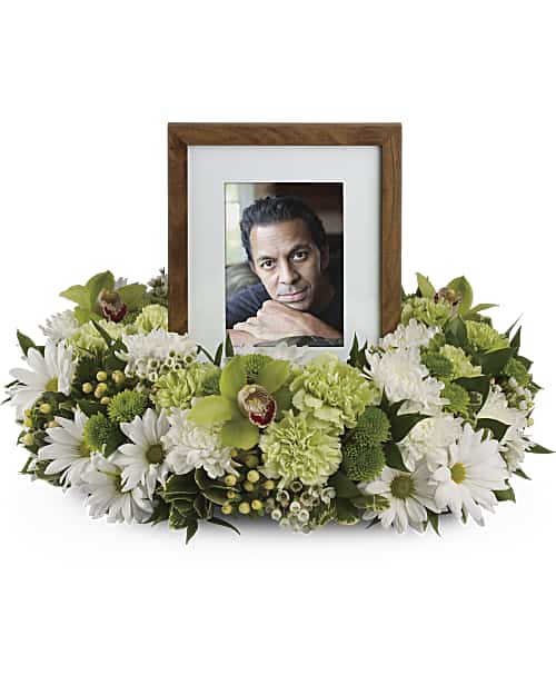 White | Mixed Bouquets | Garden Wreath | Same Day Flower Delivery by Teleflora