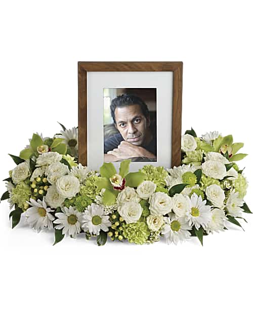 White | Mixed Bouquets | Garden Wreath | Same Day Flower Delivery by Teleflora